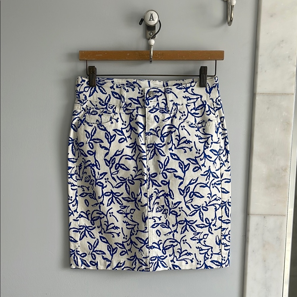 Old Navy | Floral Blue and White Skirt